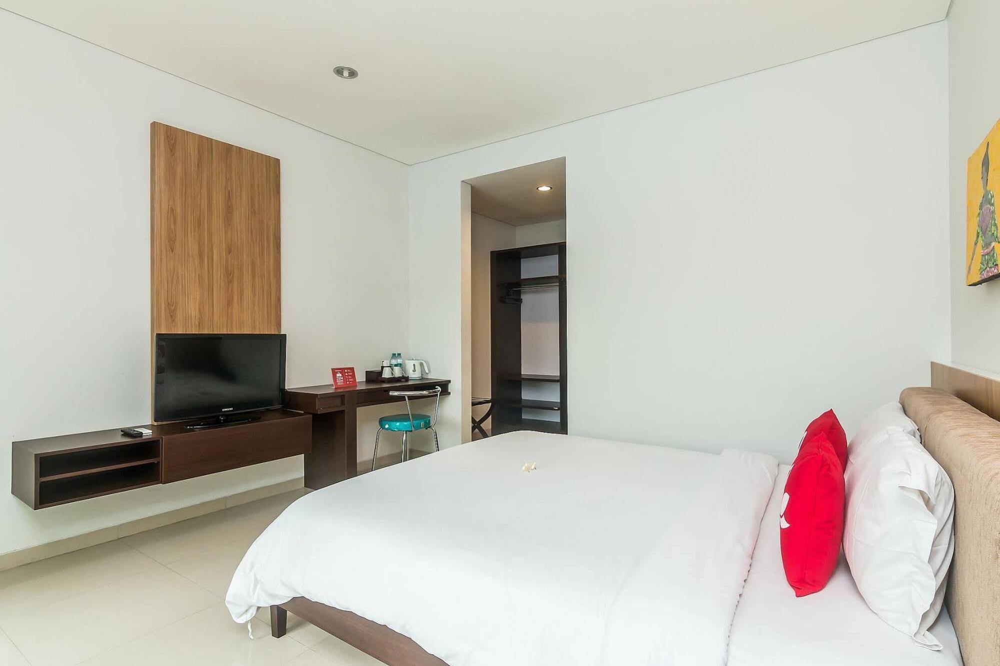 Zen Rooms Seminyak Mertanadi Extérieur photo
